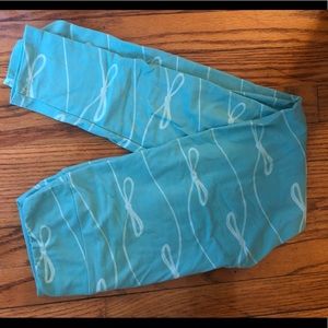 🎉🎉BOGO - Tiffany Ribbon Lularoe OS